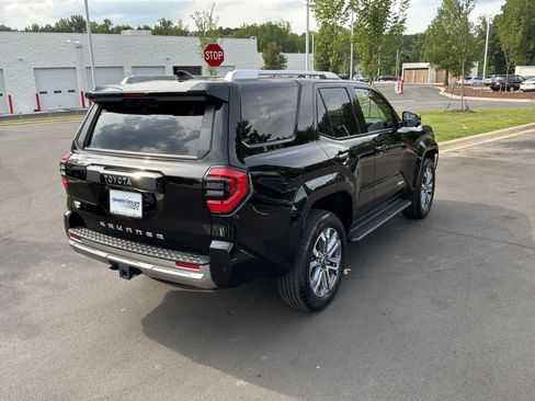 Used 2025 Toyota 4Runner Limited AWD/4WD image 8