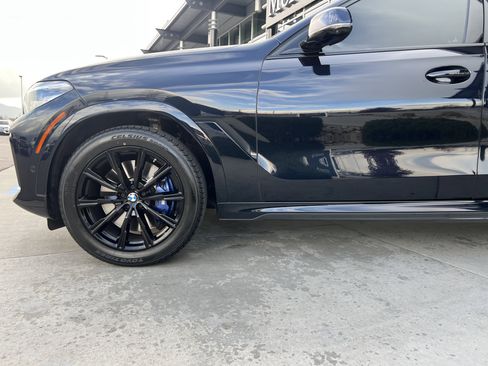 Used 2020 BMW X6 xDrive40i w/ M Sport Package image 9