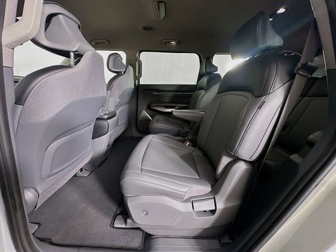 Used 2024 Kia EV9 Light Long Range image 29