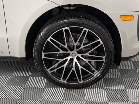 New 2026 Porsche Macan AWD/4WD image 14