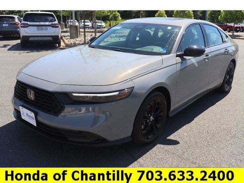 Certified 2025 Honda Accord SE image 3