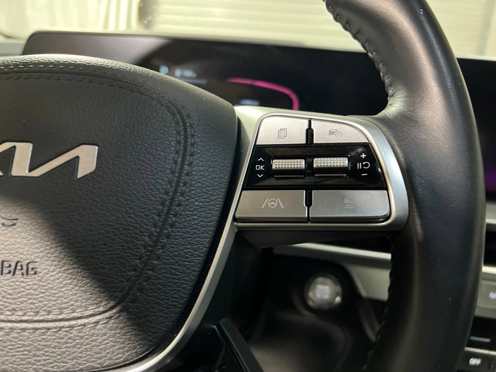 Used 2025 Kia Telluride S FWD image 26