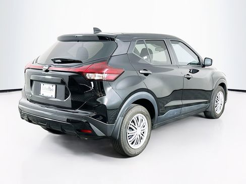 Used 2024 Nissan Kicks S FWD image 9