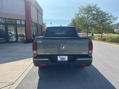 Used 2017 Honda Ridgeline RTL image 6