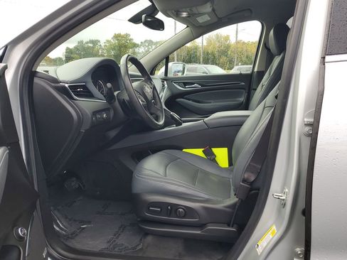 Used 2020 Buick Enclave Essence w/ Sport Touring Edition image 8