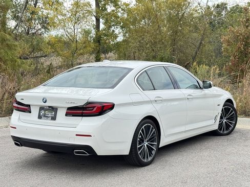 Certified 2023 BMW 530e xDrive w/ Premium Package image 6