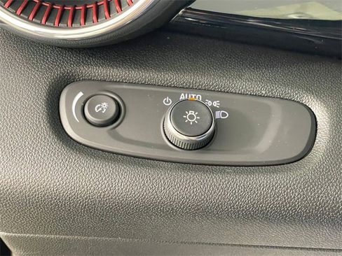 New 2026 Chevrolet Trax RS w/ Sunroof Package image 13