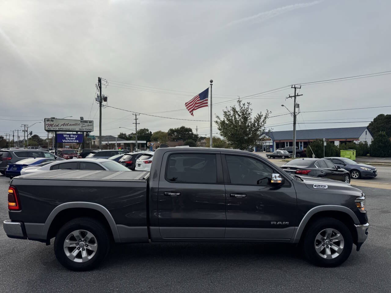 Used 2020 RAM 1500 Laramie AWD/4WD image 4