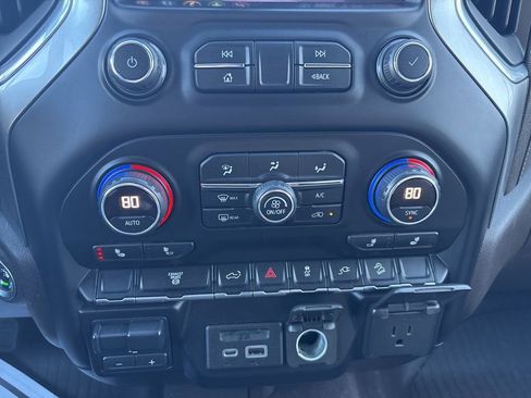 Used 2020 Chevrolet Silverado 2500 LTZ image 29