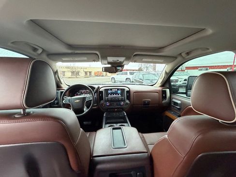 Used 2015 Chevrolet Silverado 2500 High Country w/ Duramax Plus Package image 10