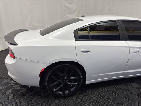 Used 2019 Dodge Charger SXT w/ Blacktop Package image 13