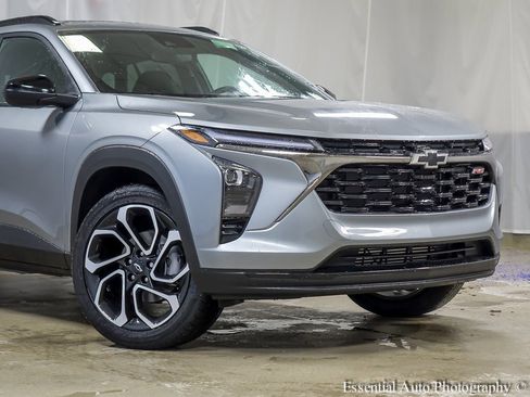 New 2026 Chevrolet Trax RS w/ Driver Confidence Package image 3