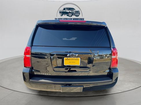 Used 2020 Chevrolet Suburban LT image 10