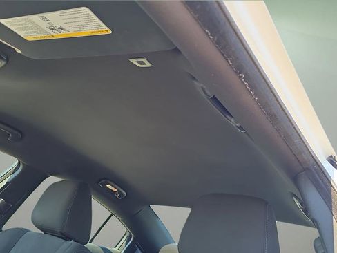 Used 2023 Dodge Charger SXT image 15