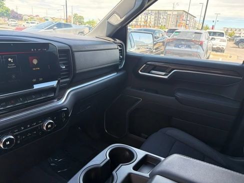 Used 2023 GMC Sierra 1500 SLE AWD/4WD image 20