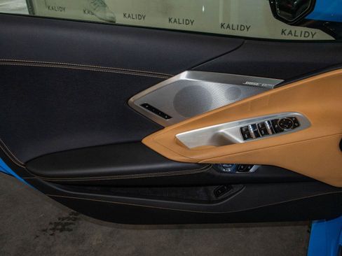 Used 2022 Chevrolet Corvette Stingray Preferred Conv w/ Z51 Performance Package RWD image 9