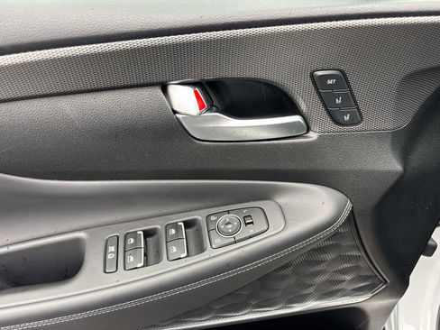 Used 2019 Hyundai Santa Fe AWD image 17