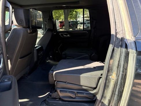 Used 2024 Chevrolet Suburban Z71 w/ Off-Road Capability Package AWD/4WD image 20