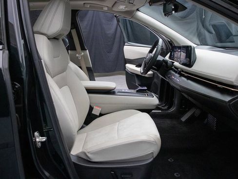 Used 2023 Nissan Ariya EVOLVE+ e-4ORCE image 16