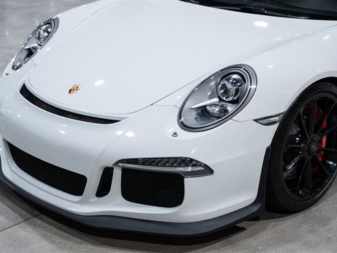 Used 2015 Porsche 911 GT3 RWD image 11