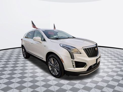 Certified 2024 Cadillac XT5 Premium Luxury w/ LPO, Floor Liner Package image 5