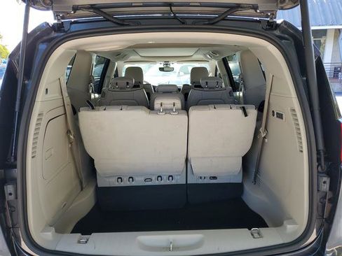 Used 2020 Chrysler Pacifica Limited w/ Tire & Wheel Group image 31