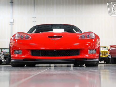 Used 2013 Chevrolet Corvette Grand Sport w/ 3LT Preferred Equipment Group image 4