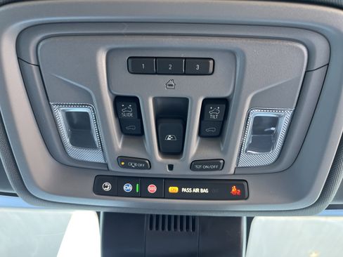 New 2026 GMC Sierra 1500 SLT image 21