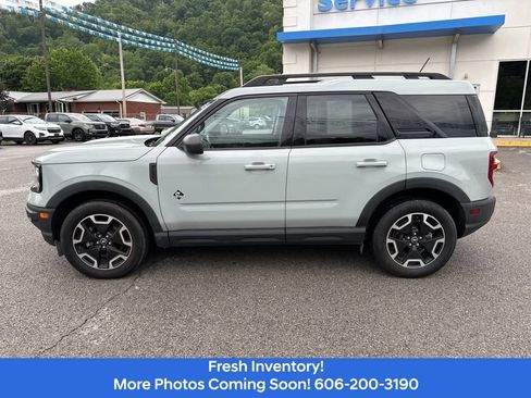 Used 2023 Ford Bronco Sport Outer Banks AWD/4WD image 2