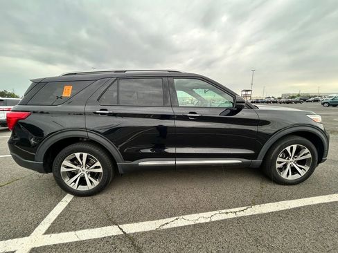 Used 2020 Ford Explorer Platinum w/ Premium Technology Package AWD/4WD image 6