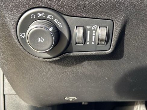 Used 2022 Jeep Compass Altitude image 18
