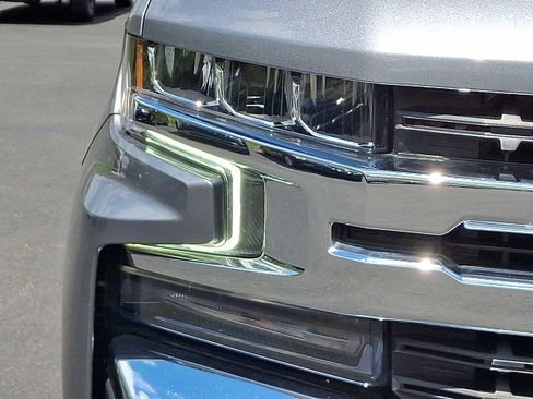 Used 2022 Chevrolet Silverado 1500 LT w/ Bed Protection Package AWD/4WD image 9