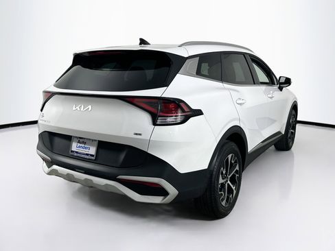 Used 2024 Kia Sportage EX image 5