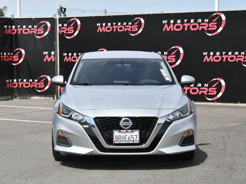 Used 2020 Nissan Altima 2.5 S FWD image 2
