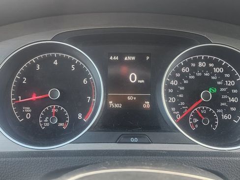 Used 2016 Volkswagen Golf SE FWD image 5