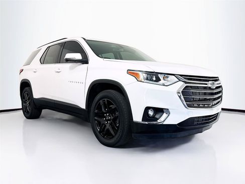 Used 2021 Chevrolet Traverse LT FWD image 18