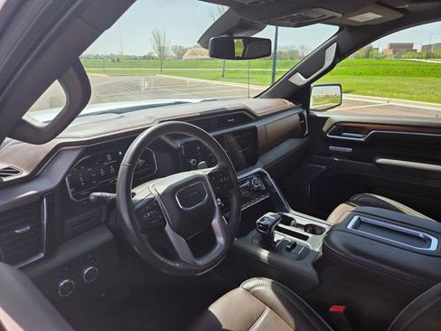 Used 2022 GMC Sierra 1500 Denali AWD/4WD image 12