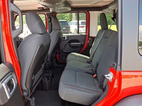 Used 2026 Jeep Wrangler Unlimited Rubicon AWD/4WD image 10