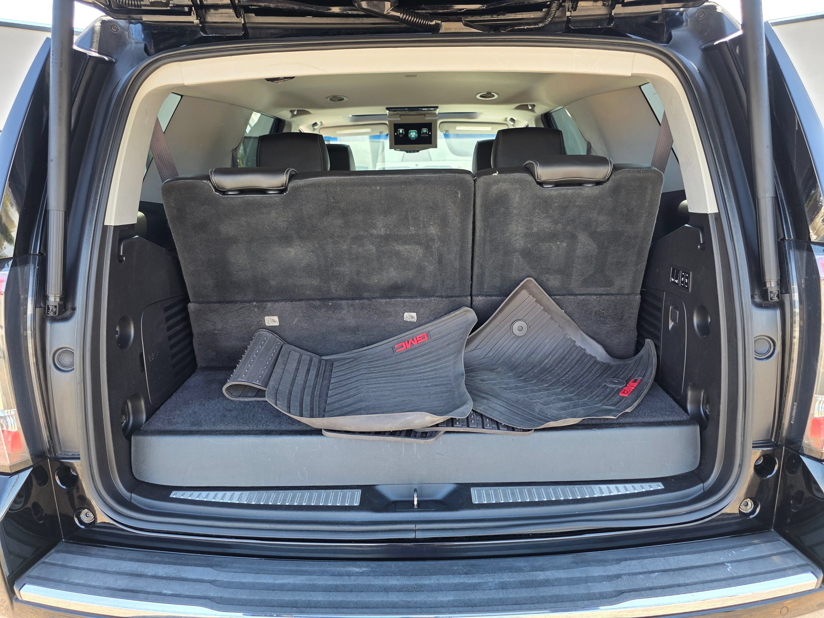 Used 2017 GMC Yukon Denali AWD/4WD image 15