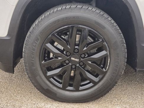 Used 2019 GMC Acadia SLT image 11