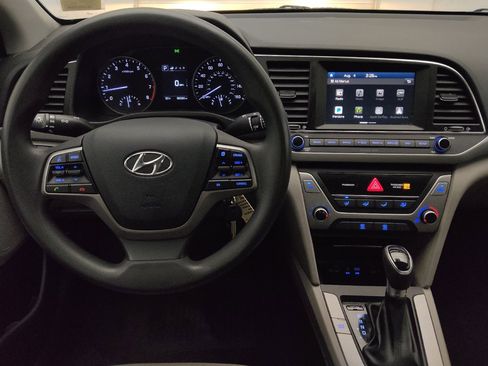 Used 2018 Hyundai Elantra SEL FWD image 22