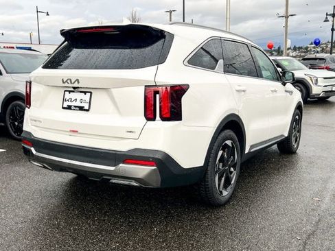 Used 2025 Kia Sorento EX w/ EX Panoramic Sunroof Package image 8