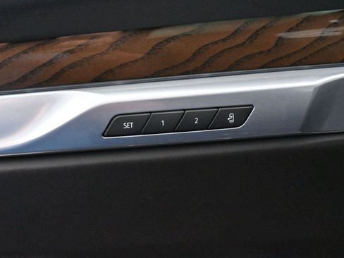 Used 2025 Cadillac Escalade ESV Sport Platinum image 15