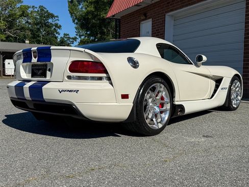 Used 2006 Dodge Viper SRT-10 w/ VOI9 Edition RWD image 32