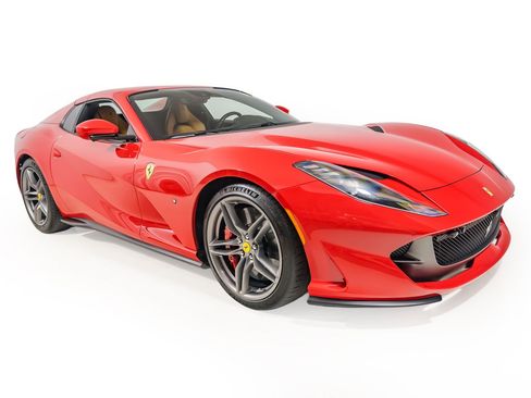 Used 2021 Ferrari 812 GTS RWD image 11