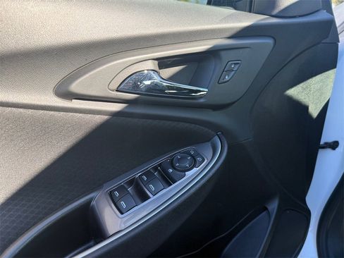 Used 2024 Chevrolet Malibu LT image 19