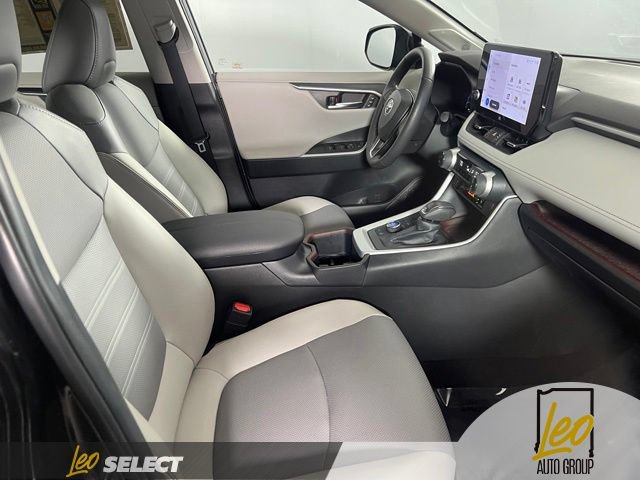 Used 2025 Toyota RAV4 Limited w/ Weather Package AWD/4WD image 24