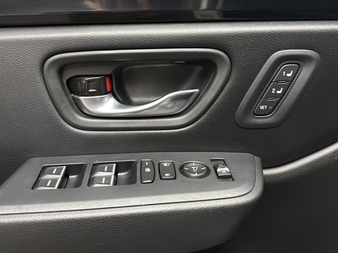 Certified 2023 Honda Pilot Touring image 16