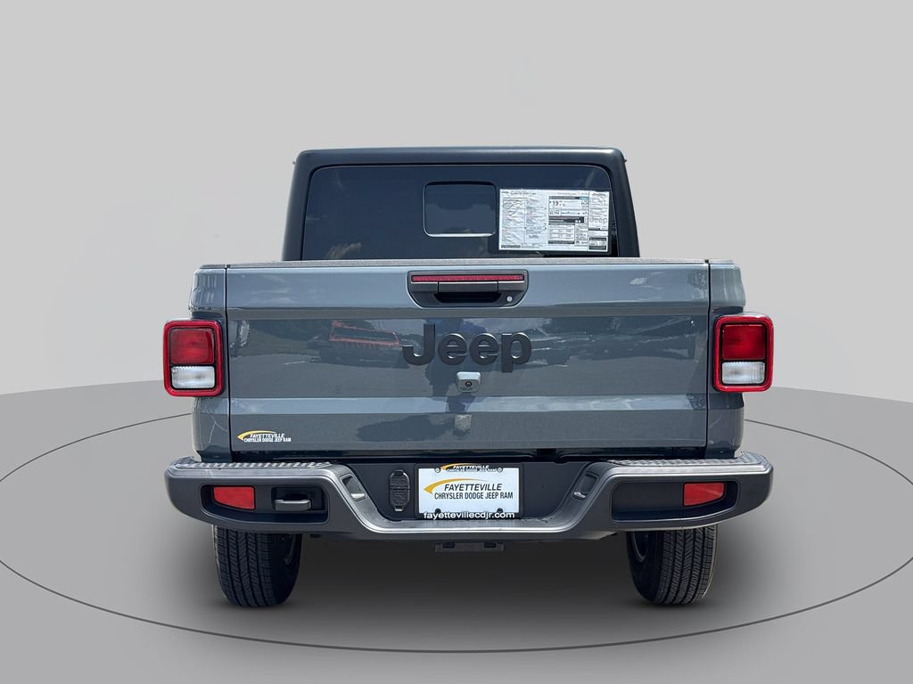 Used 2025 Jeep Gladiator Sport AWD/4WD image 4