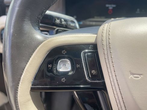Used 2022 Lincoln Aviator Reserve w/ Equipment Group 201A AWD/4WD image 9